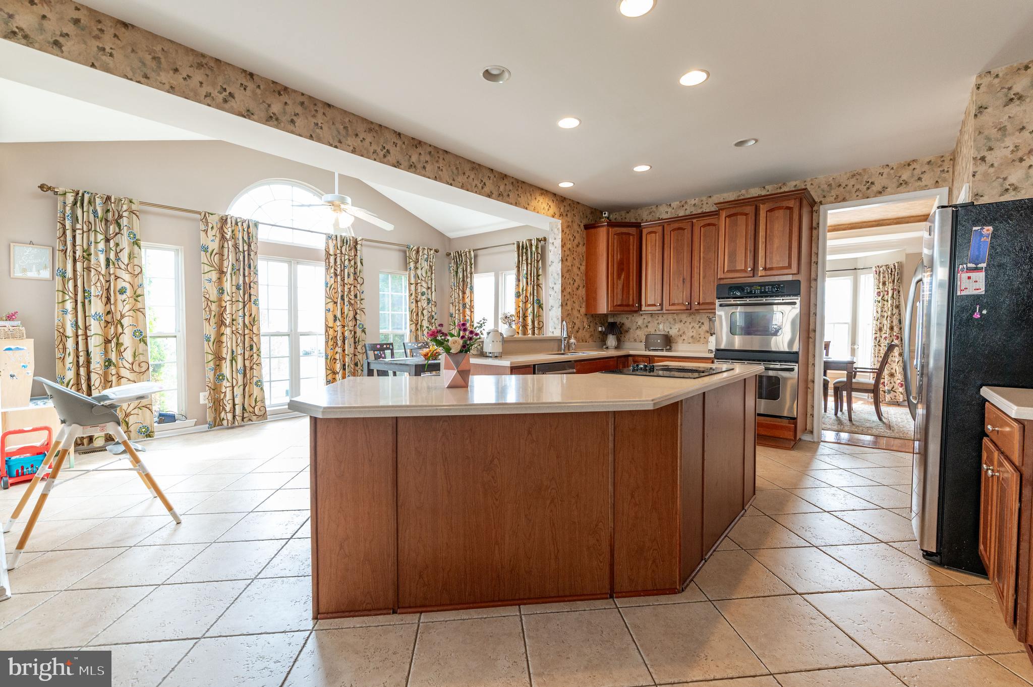 FOX RUN ESTATES - Residential