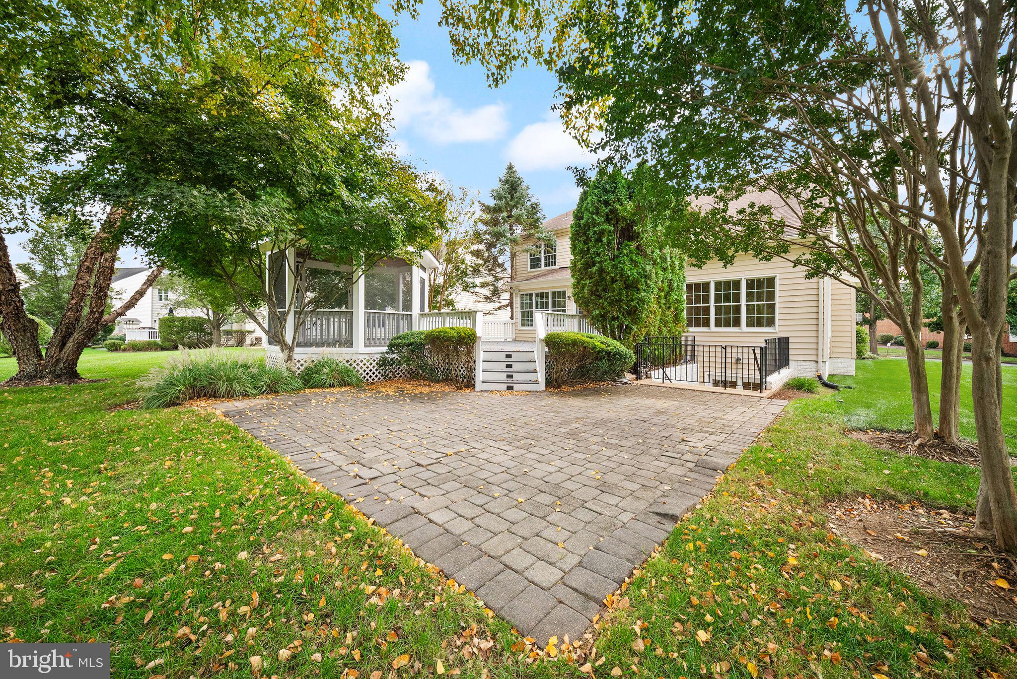 15154 JUPITER HILLS LANE