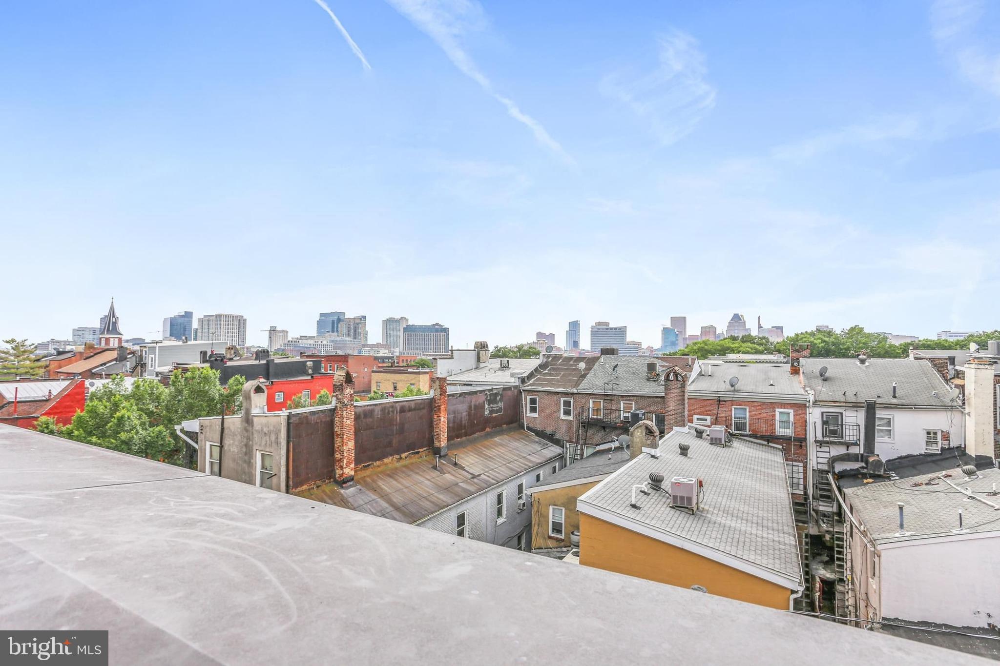 LOMBARD COURT - Residential