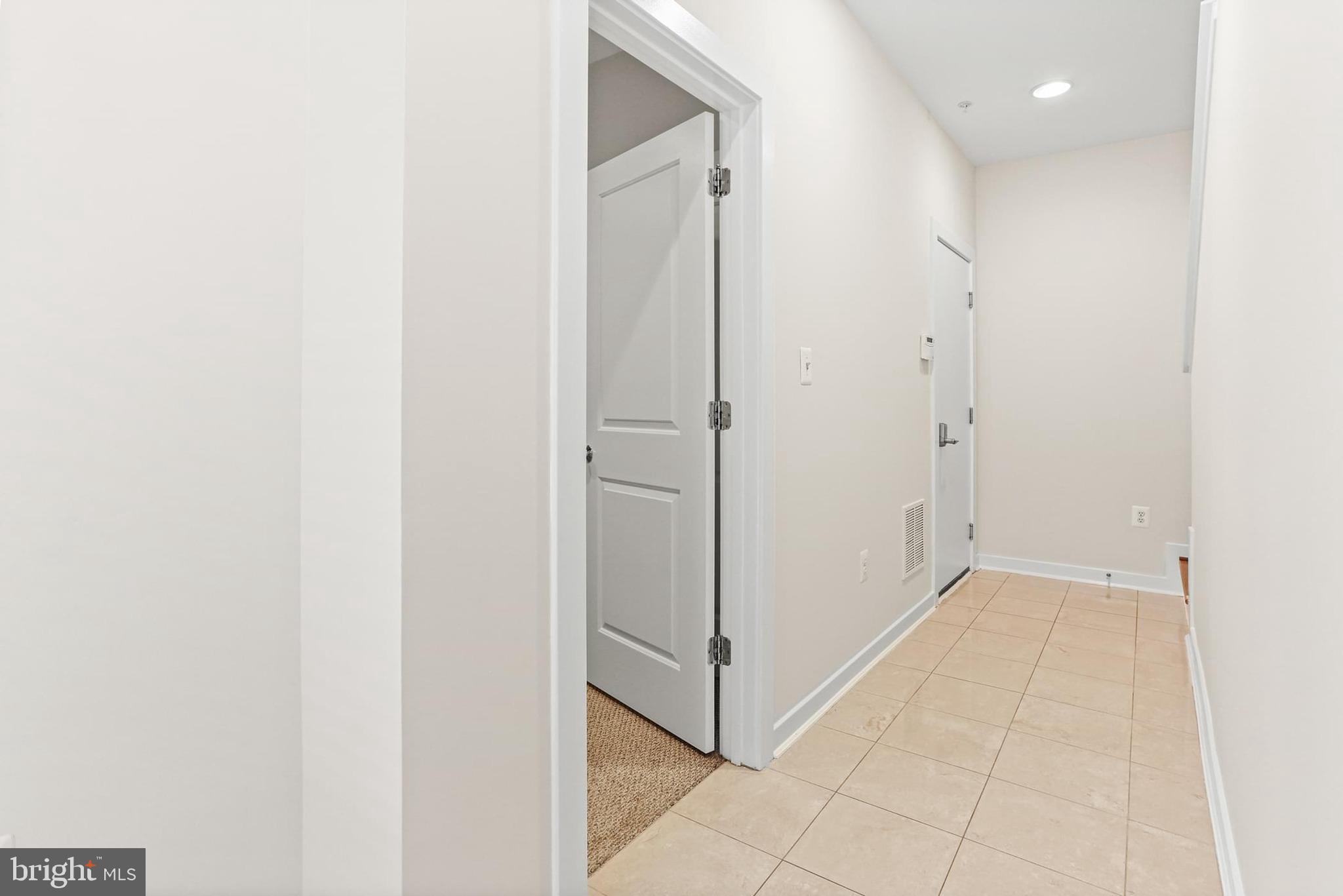 LOMBARD COURT - Residential