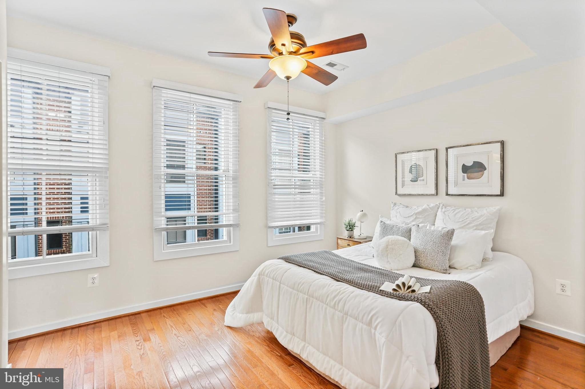 LOMBARD COURT - Residential