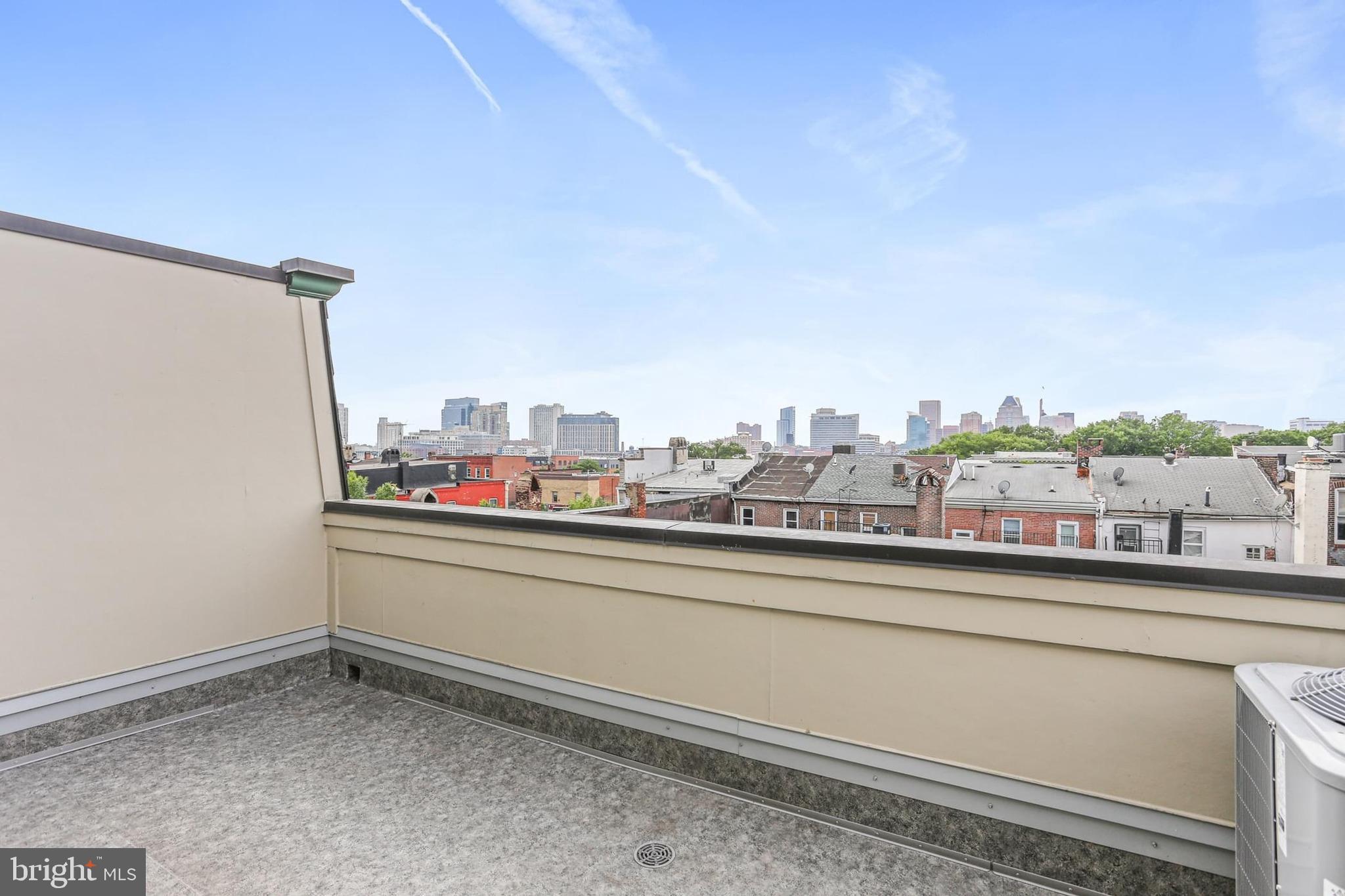 LOMBARD COURT - Residential