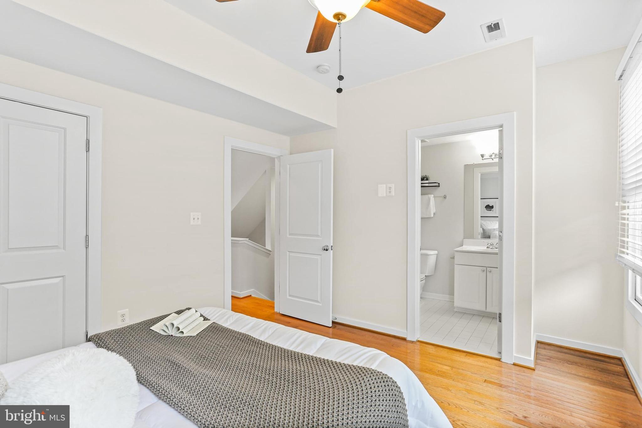 LOMBARD COURT - Residential