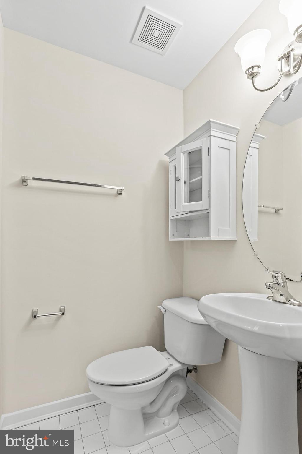 LOMBARD COURT - Residential