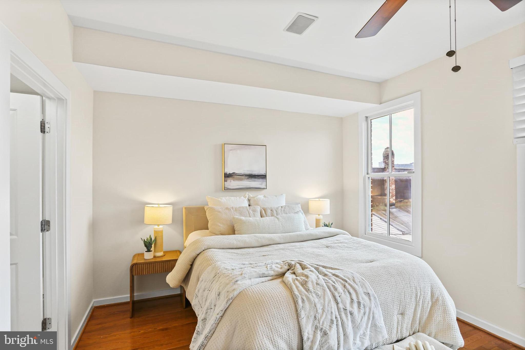 LOMBARD COURT - Residential