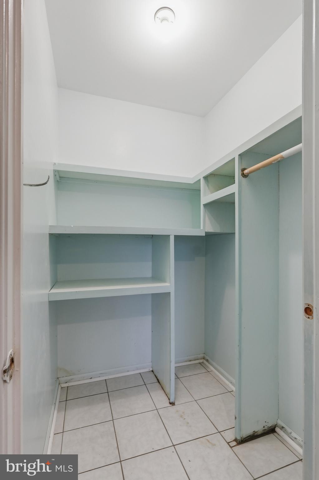 YARDLEY MDWS - Residential