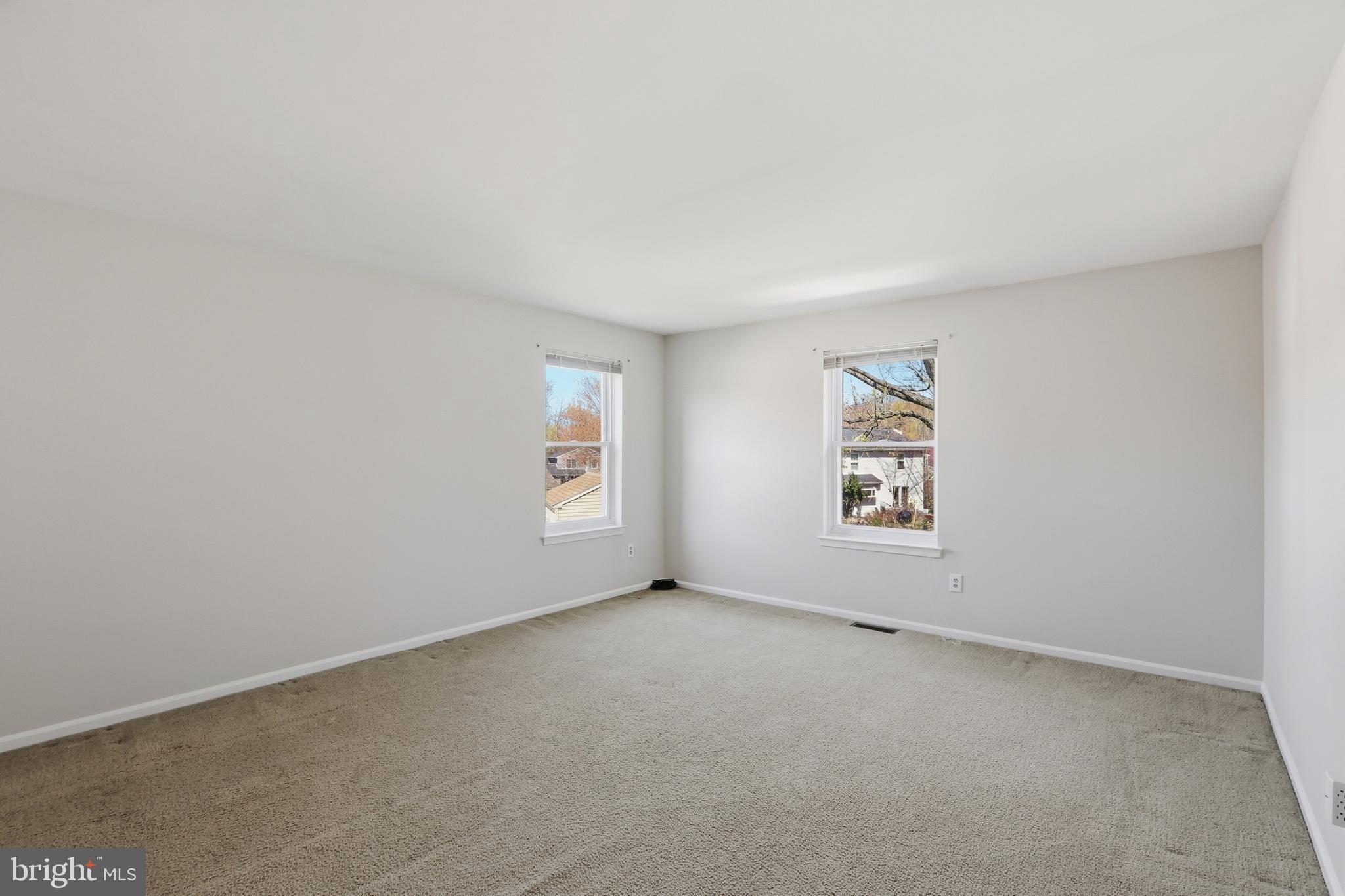 YARDLEY MDWS - Residential