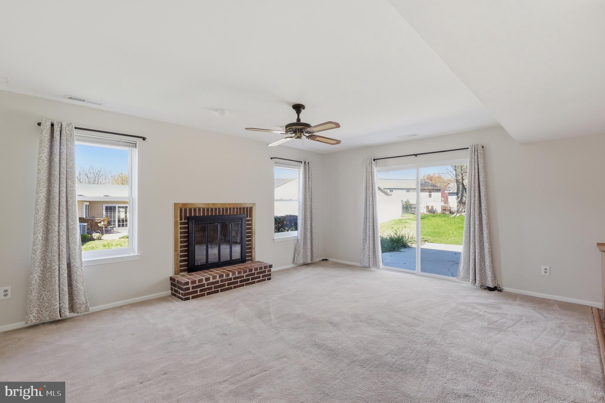 YARDLEY MDWS - Residential