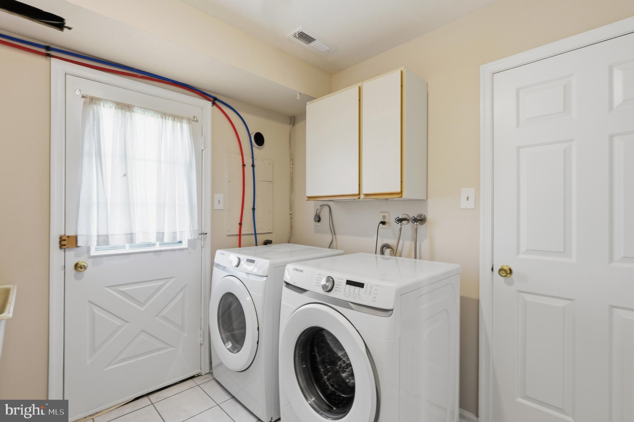 YARDLEY MDWS - Residential