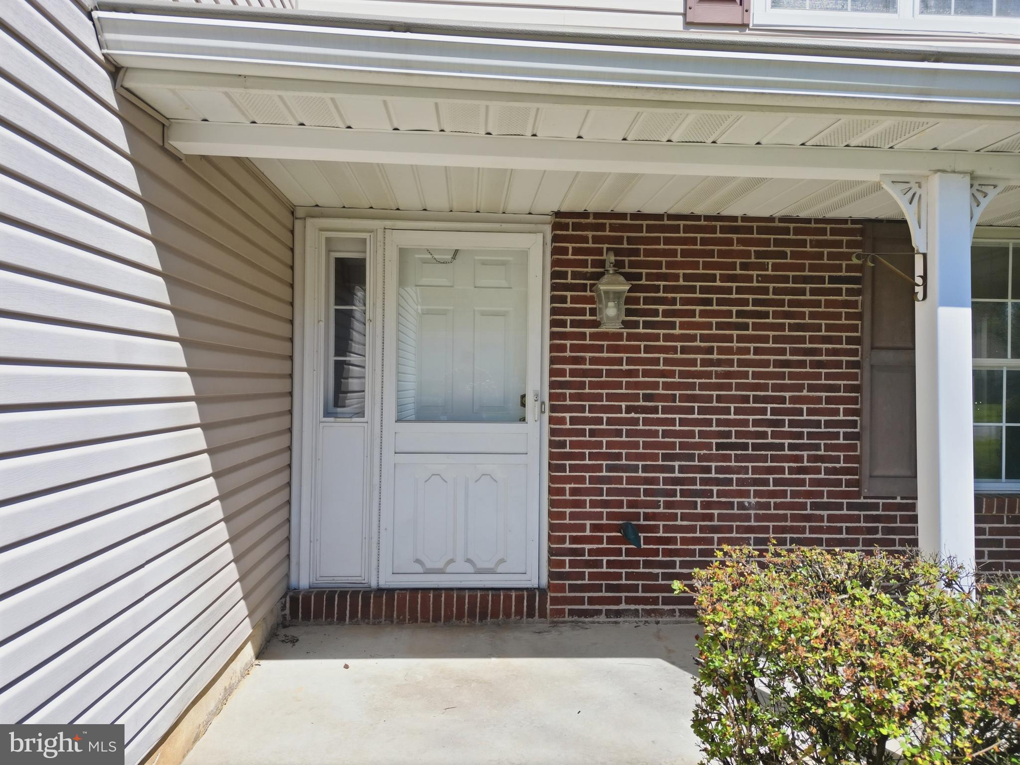 YARDLEY MDWS - Residential