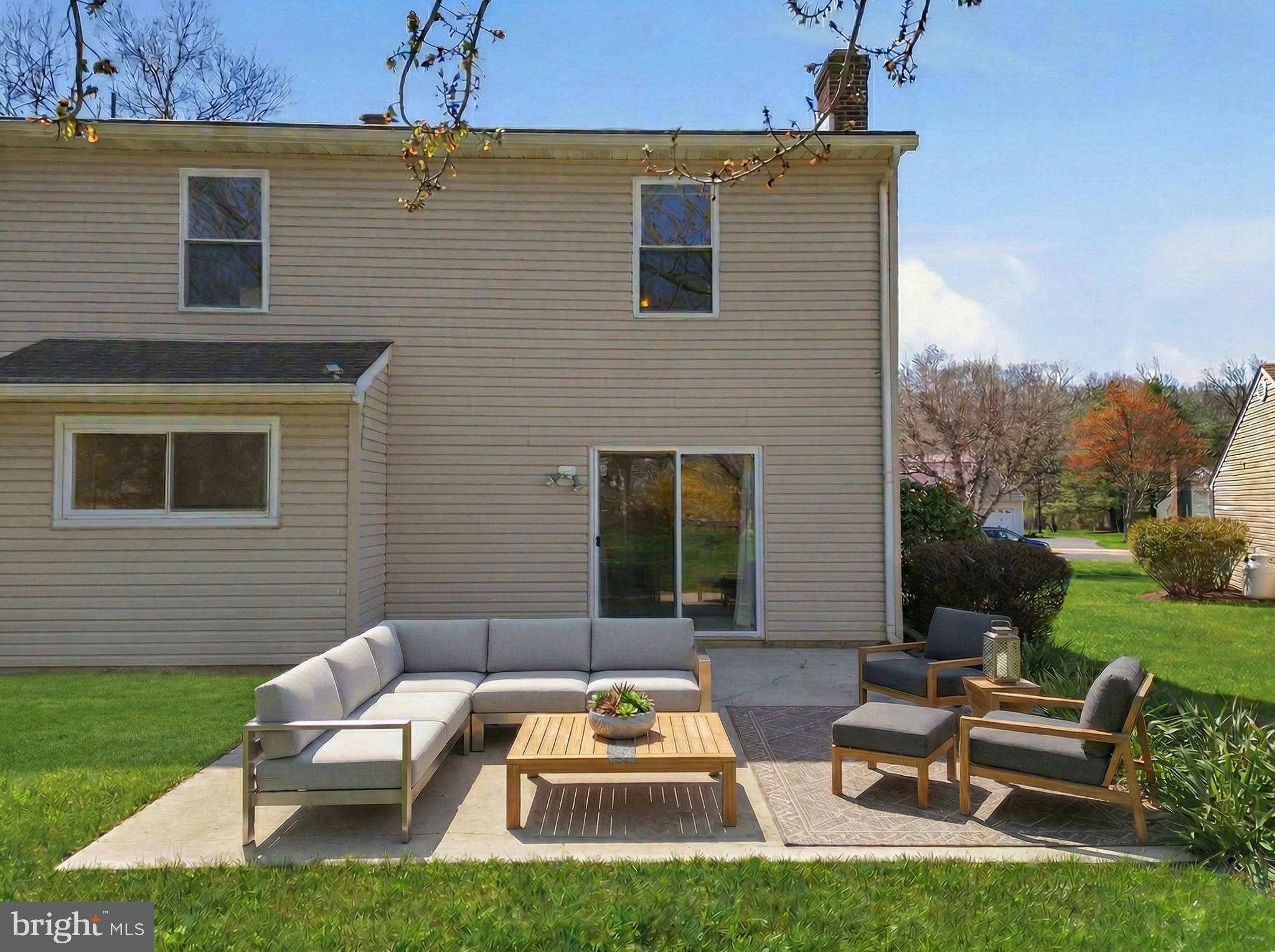 YARDLEY MDWS - Residential