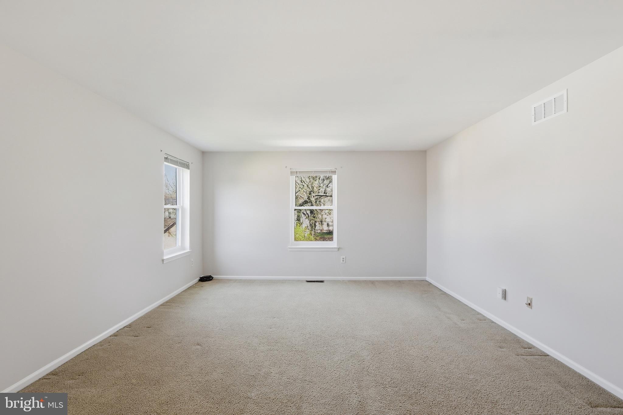 YARDLEY MDWS - Residential