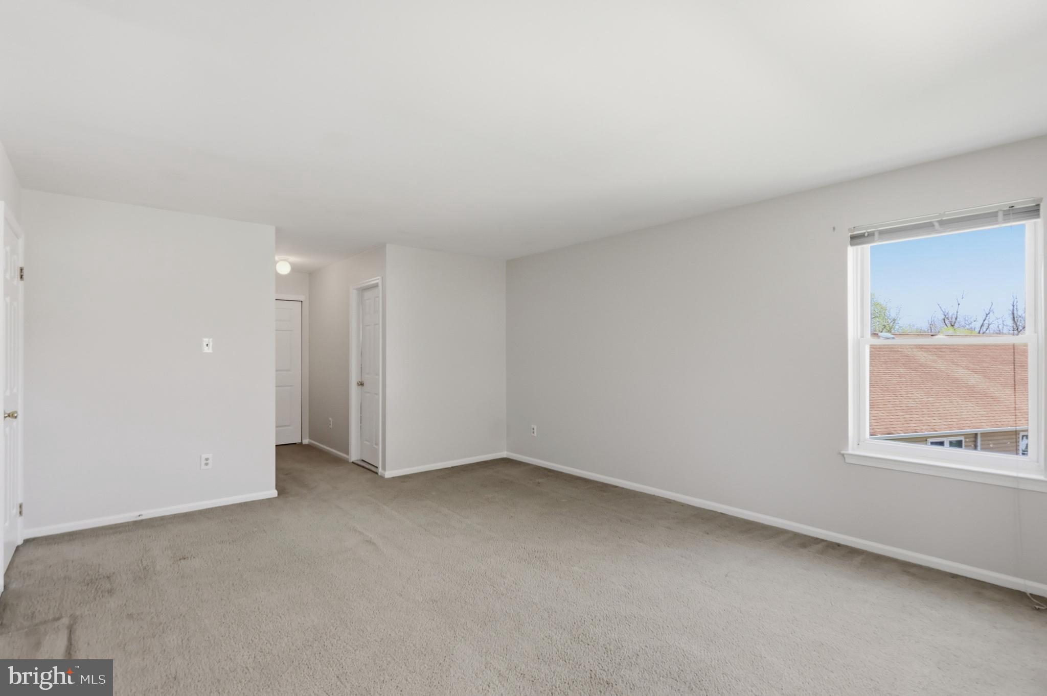 YARDLEY MDWS - Residential