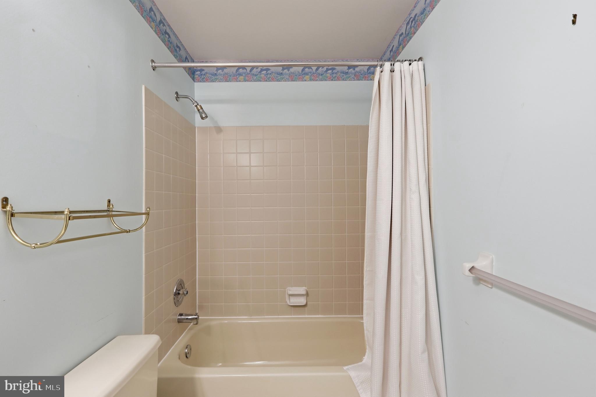 YARDLEY MDWS - Residential