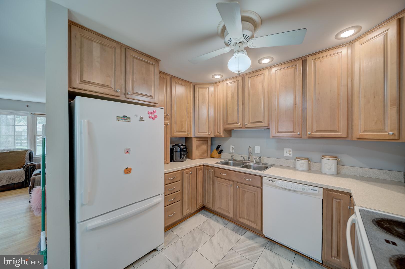 HIGHLAND HOMES - Residential