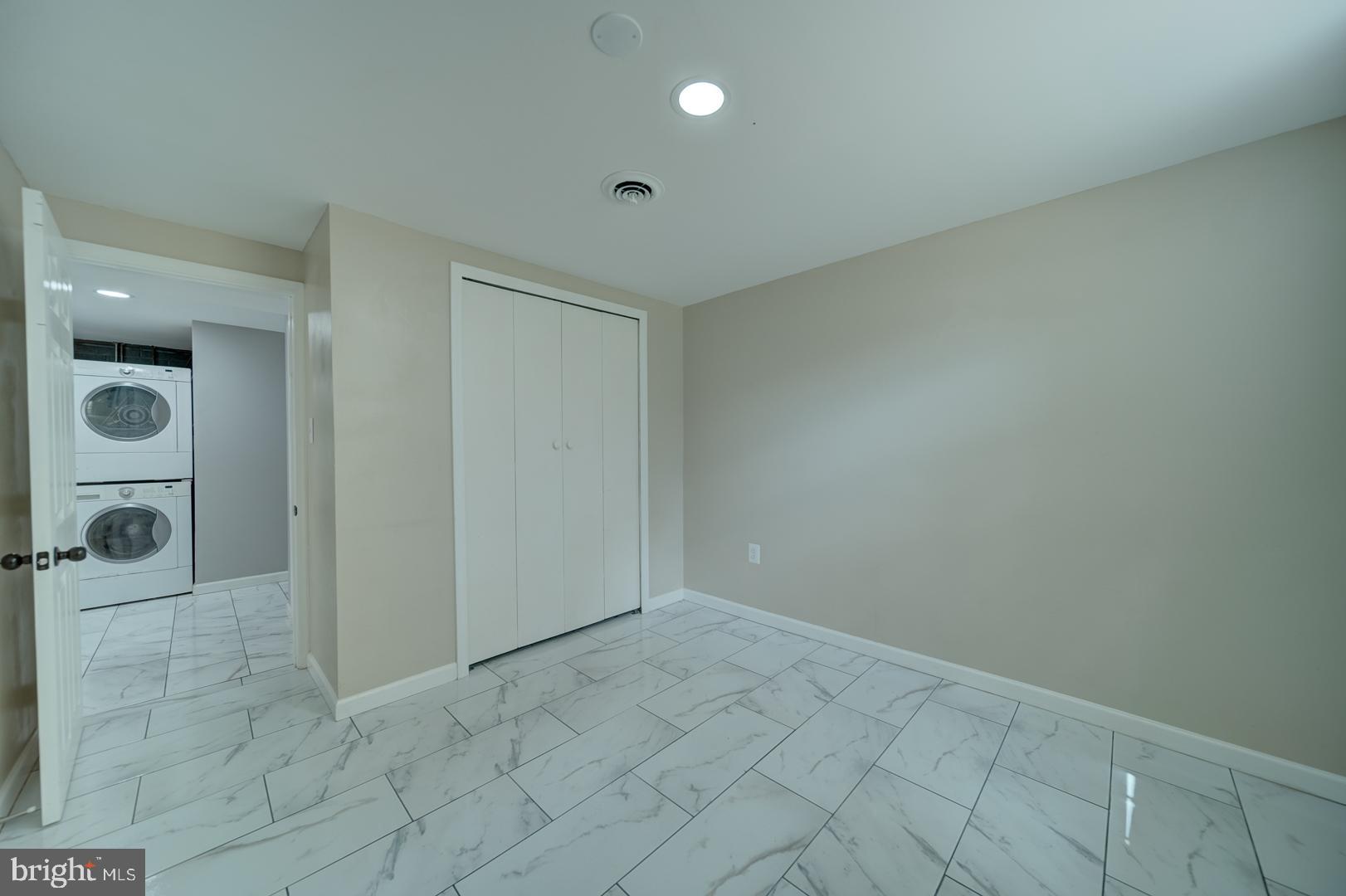 HIGHLAND HOMES - Residential