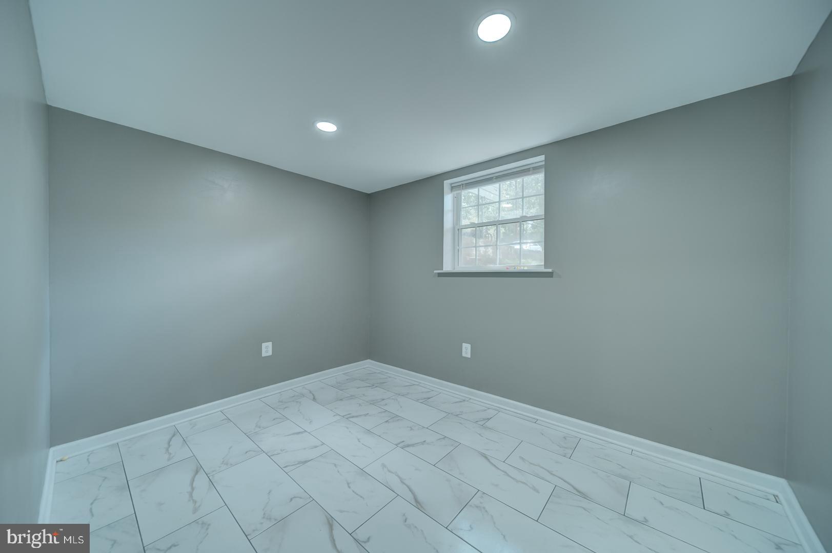 HIGHLAND HOMES - Residential