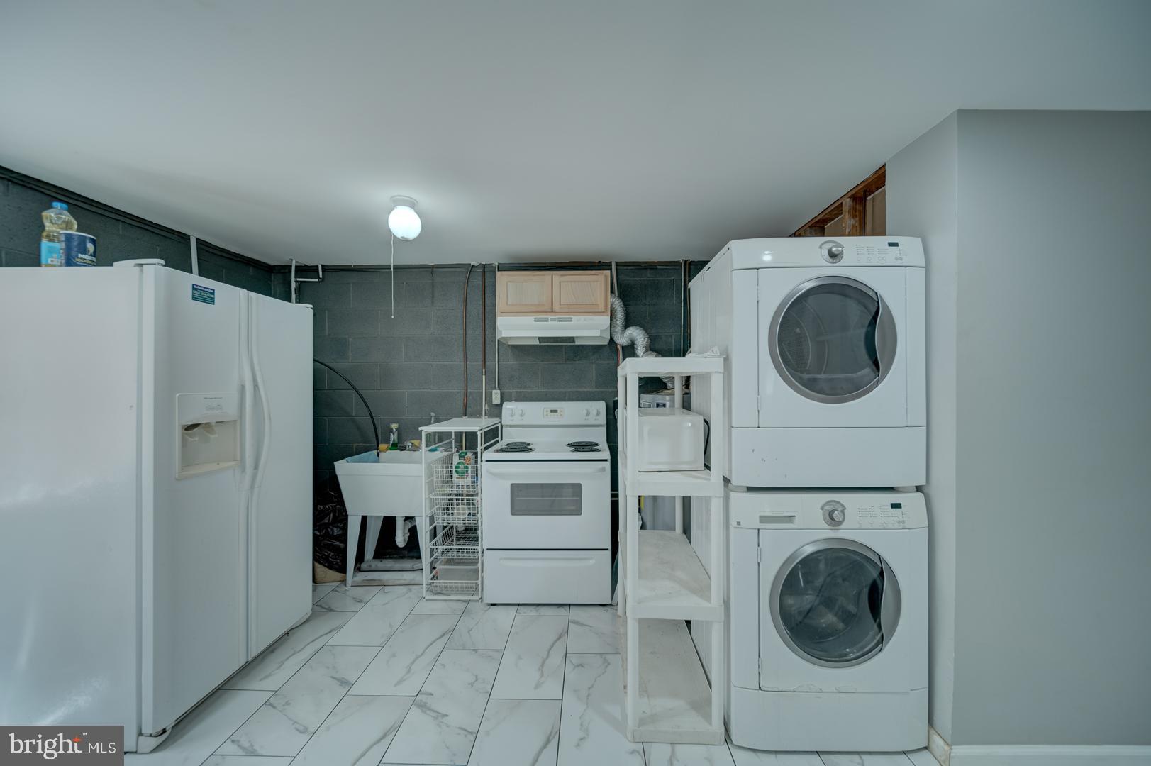 HIGHLAND HOMES - Residential