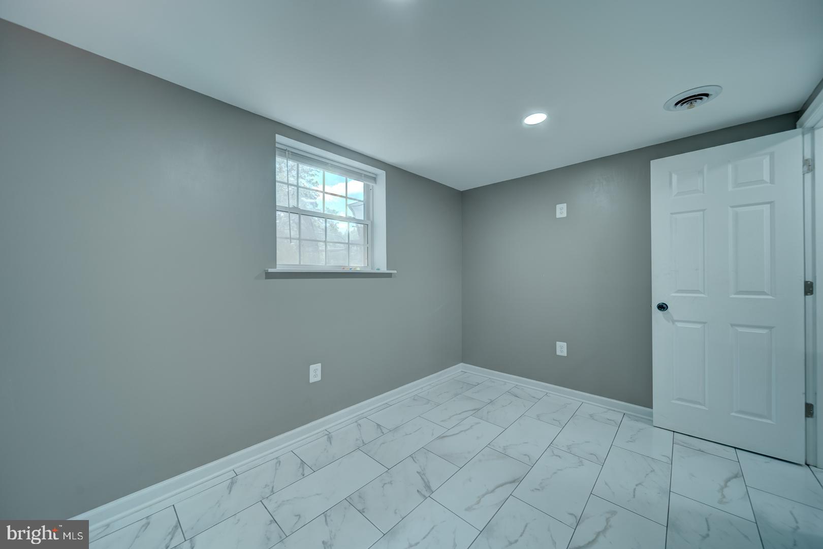 HIGHLAND HOMES - Residential