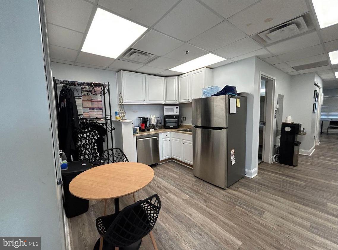 7430 HERITAGE VILLAGE PLAZA 201