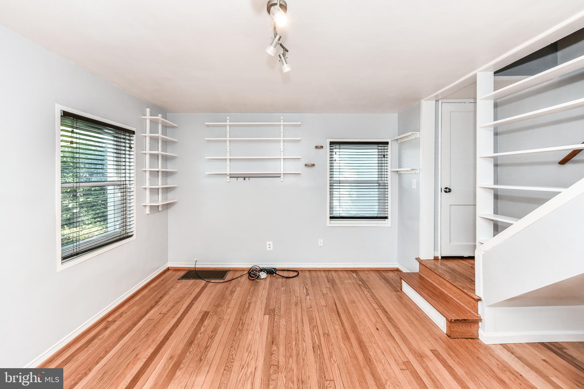 COLUMBIA FOREST - Residential Lease