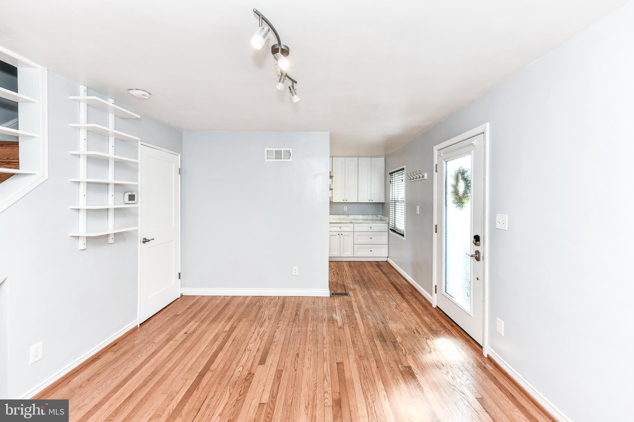 COLUMBIA FOREST - Residential Lease