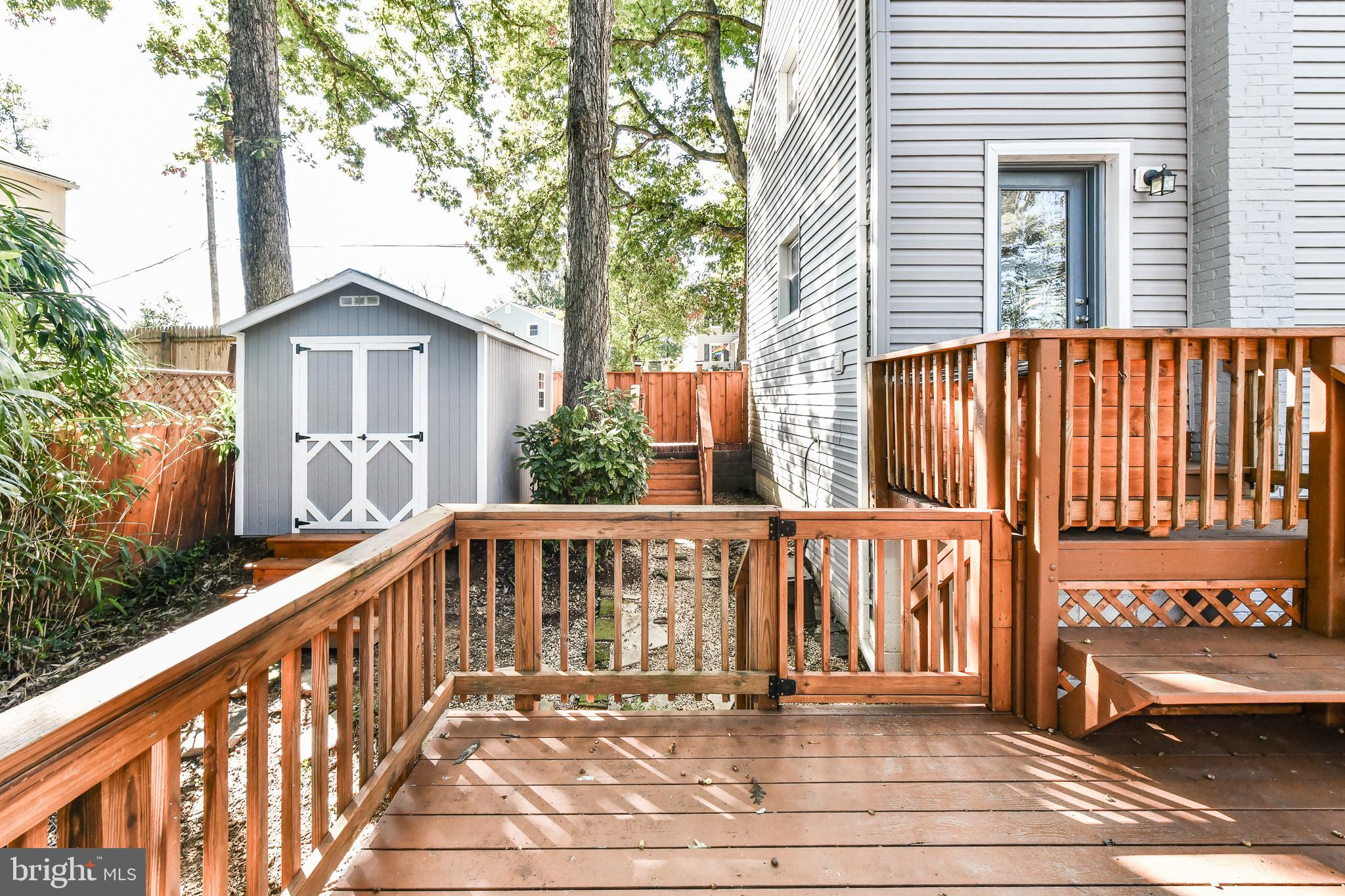 COLUMBIA FOREST - Residential Lease