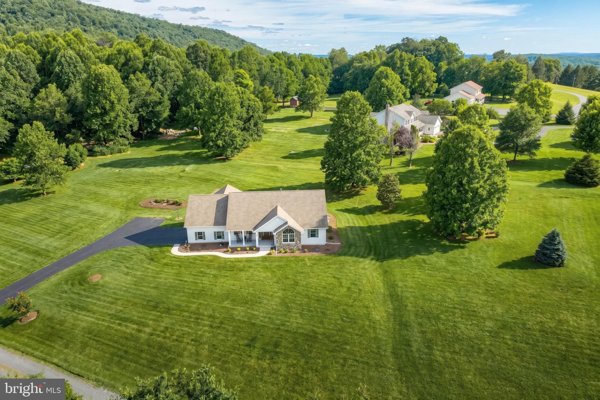 885 JACKS MOUNTAIN ROAD