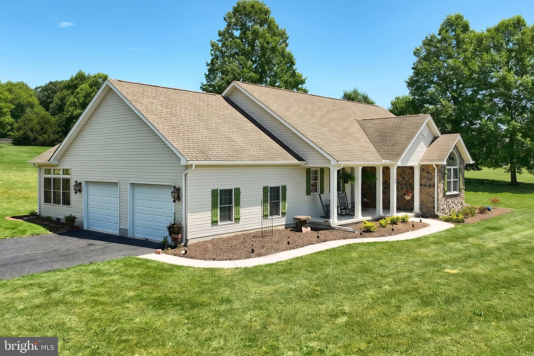 885 JACKS MOUNTAIN ROAD