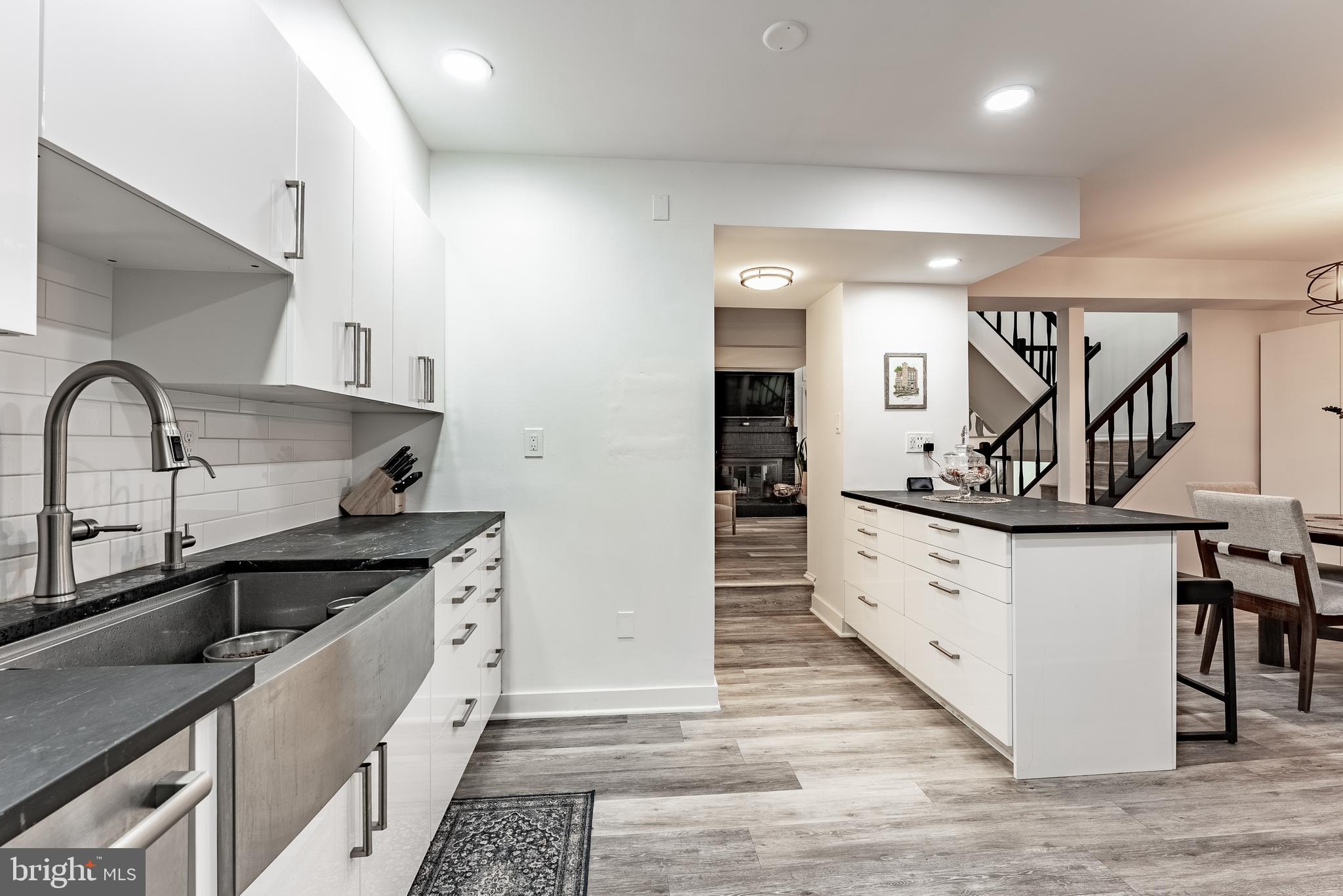 RESTON - Residential