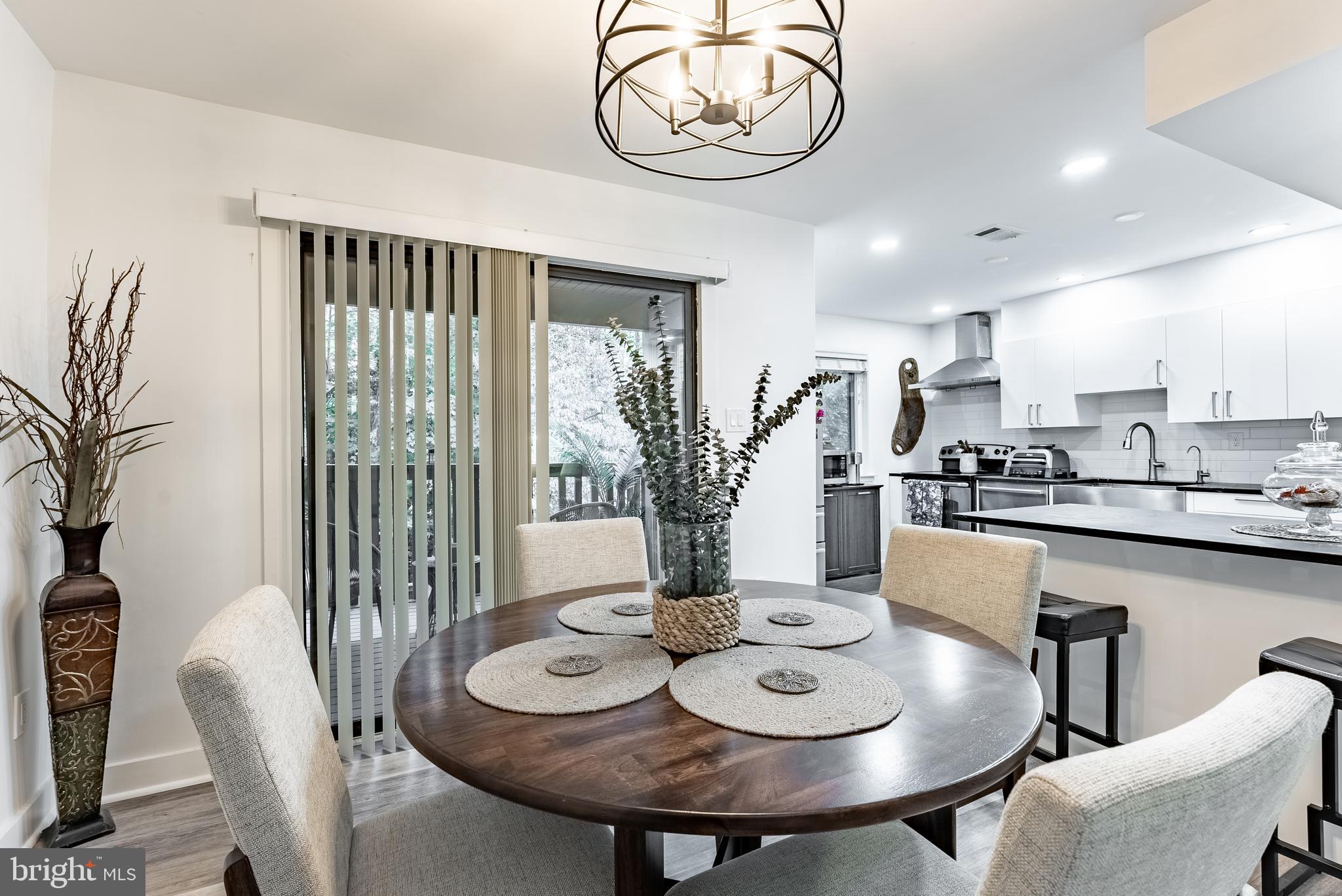 RESTON - Residential