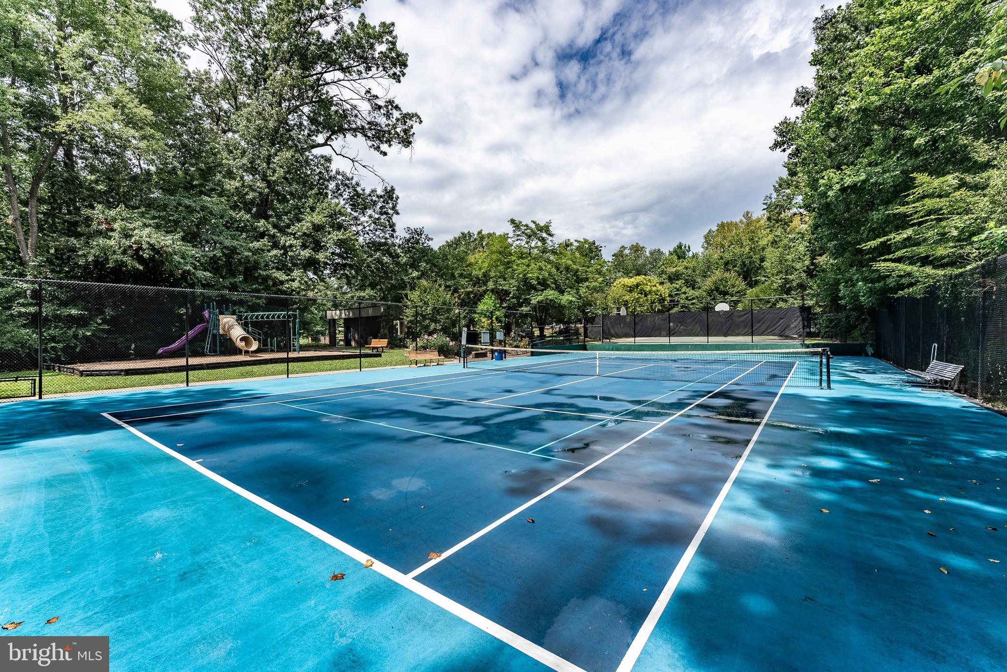 RESTON - Residential