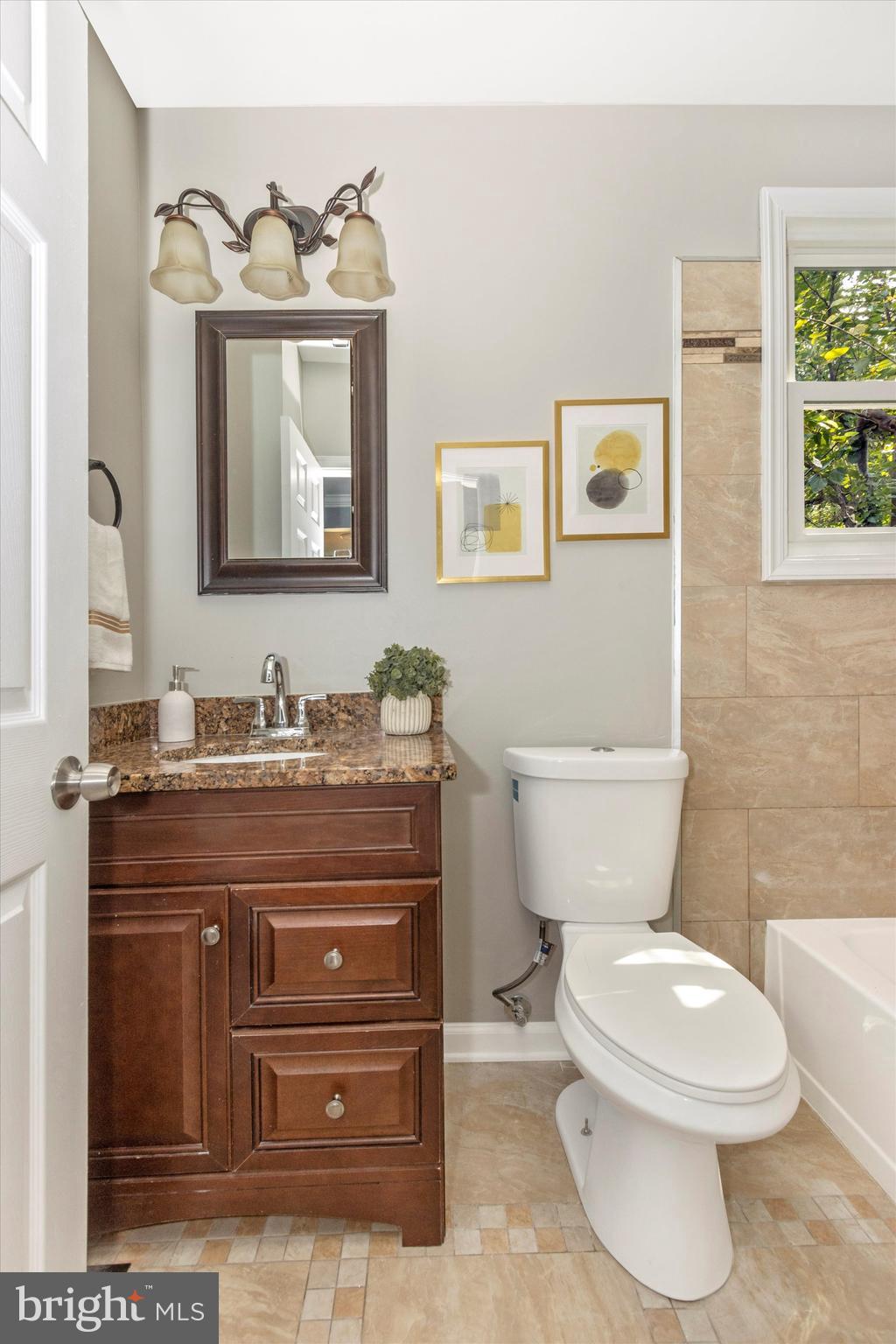 CARMODY HILLS - Residential Lease