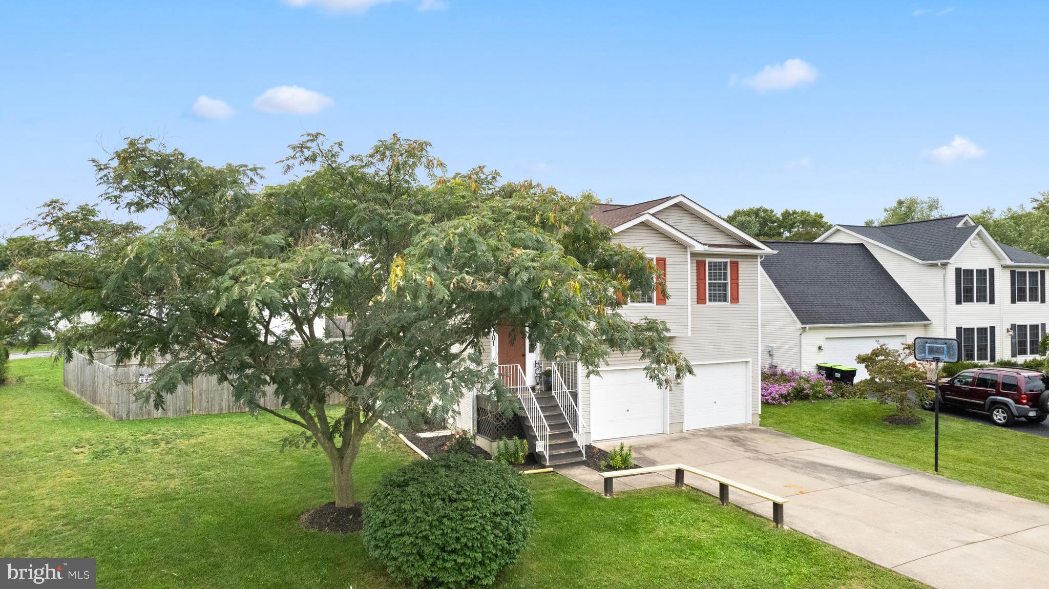 FREDERICKTOWNE ESTATES - Residential