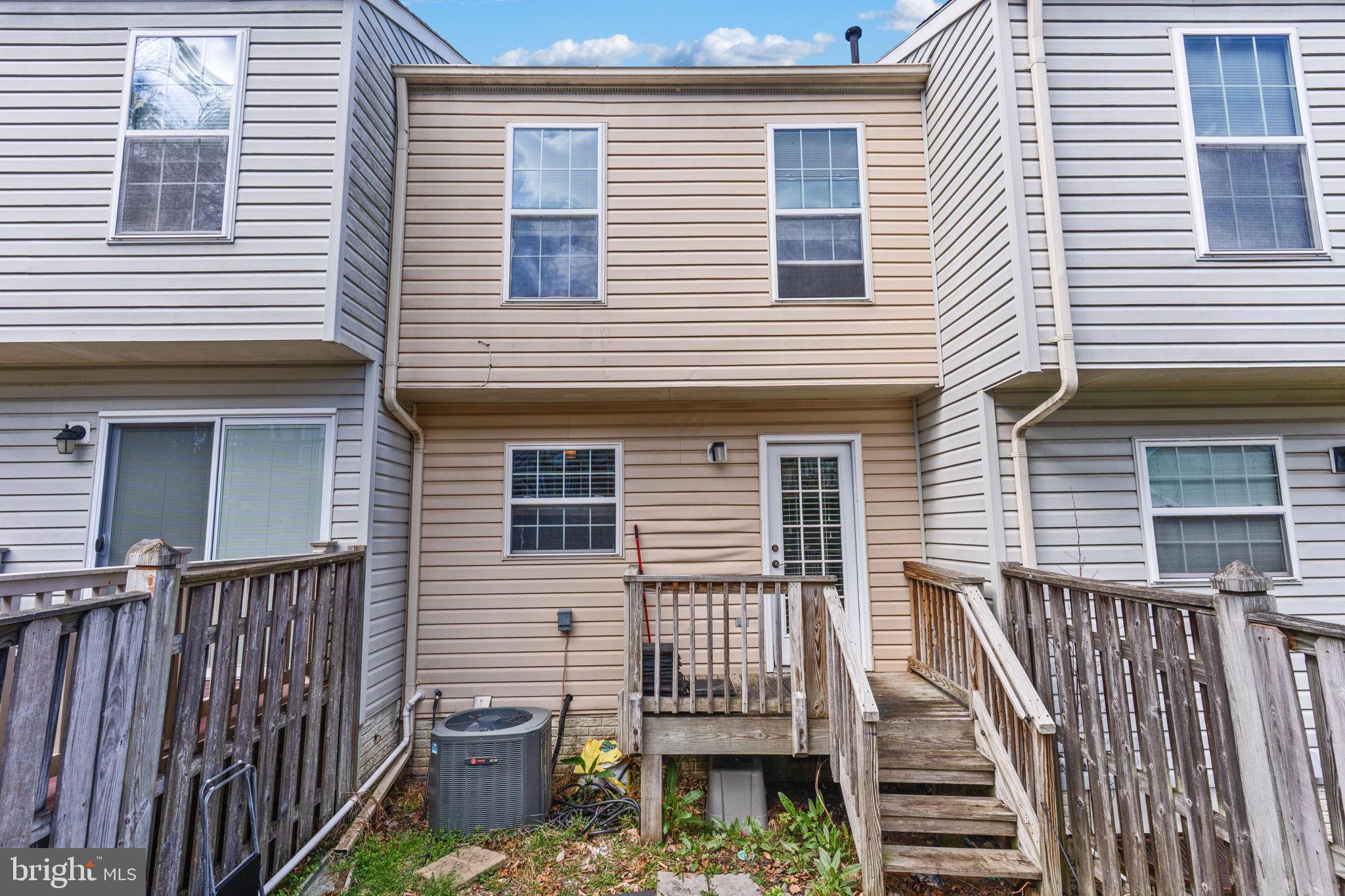 RUSSETT RESERVE - Residential Lease