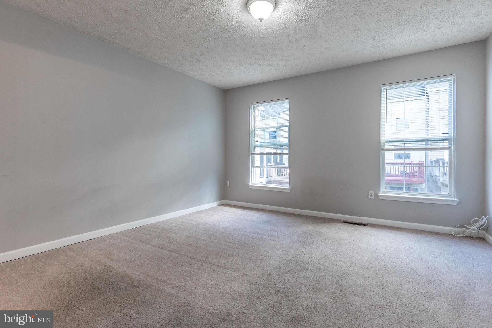 RUSSETT RESERVE - Residential Lease