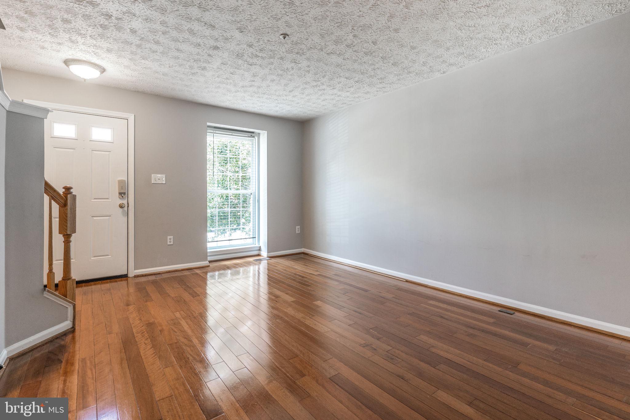 RUSSETT RESERVE - Residential Lease