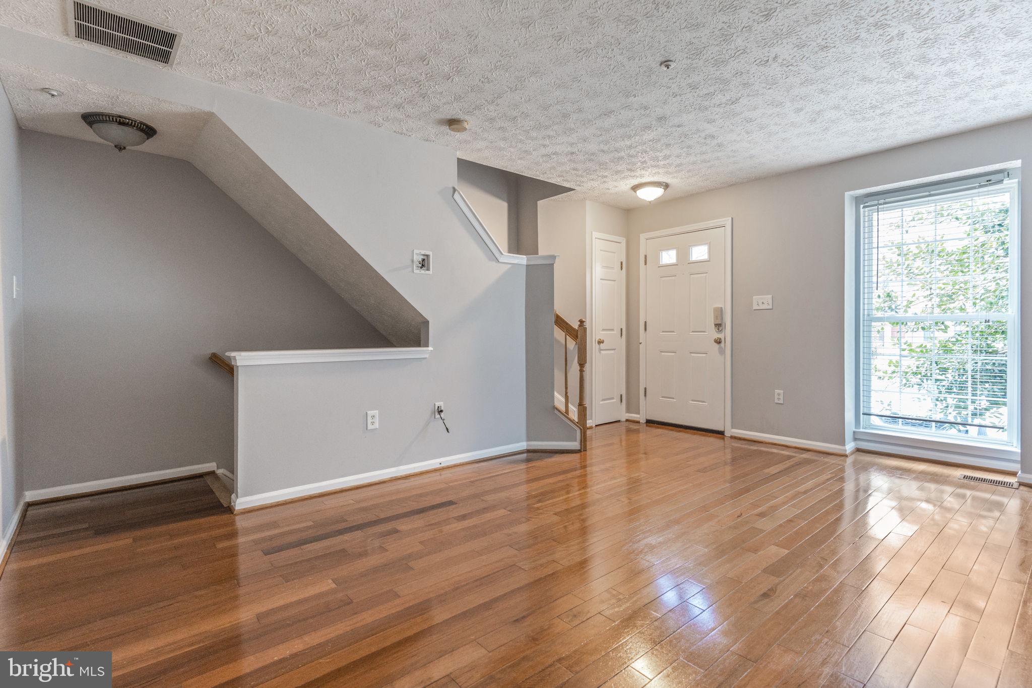 RUSSETT RESERVE - Residential Lease