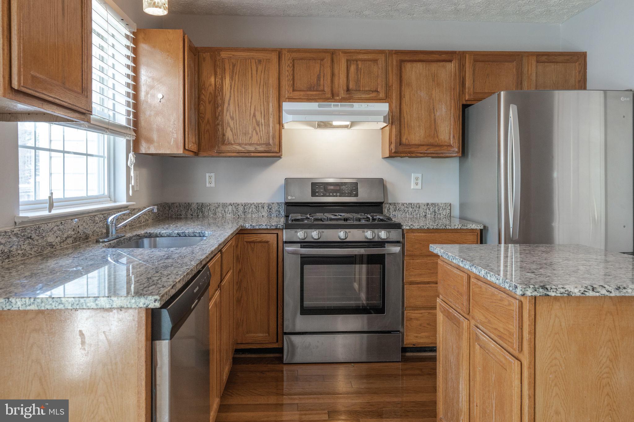 RUSSETT RESERVE - Residential Lease