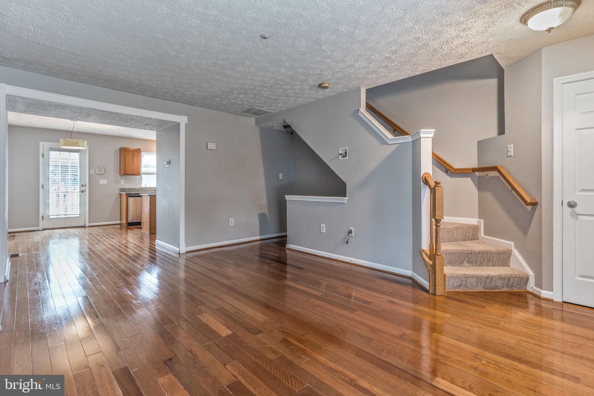 RUSSETT RESERVE - Residential Lease