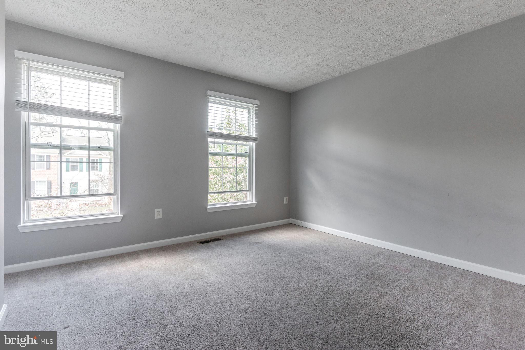 RUSSETT RESERVE - Residential Lease