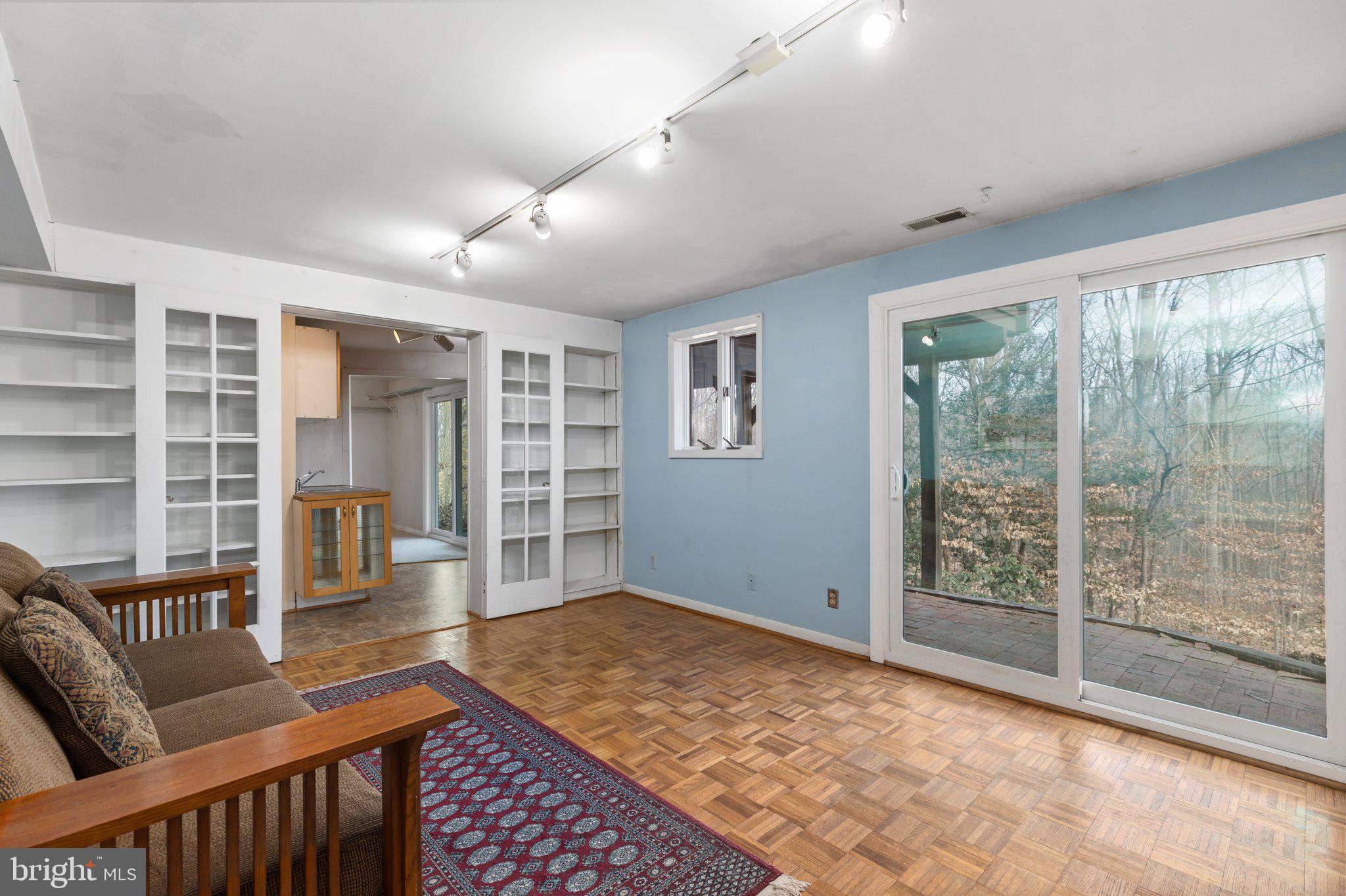 CLEARVIEW HEIGHTS - Residential