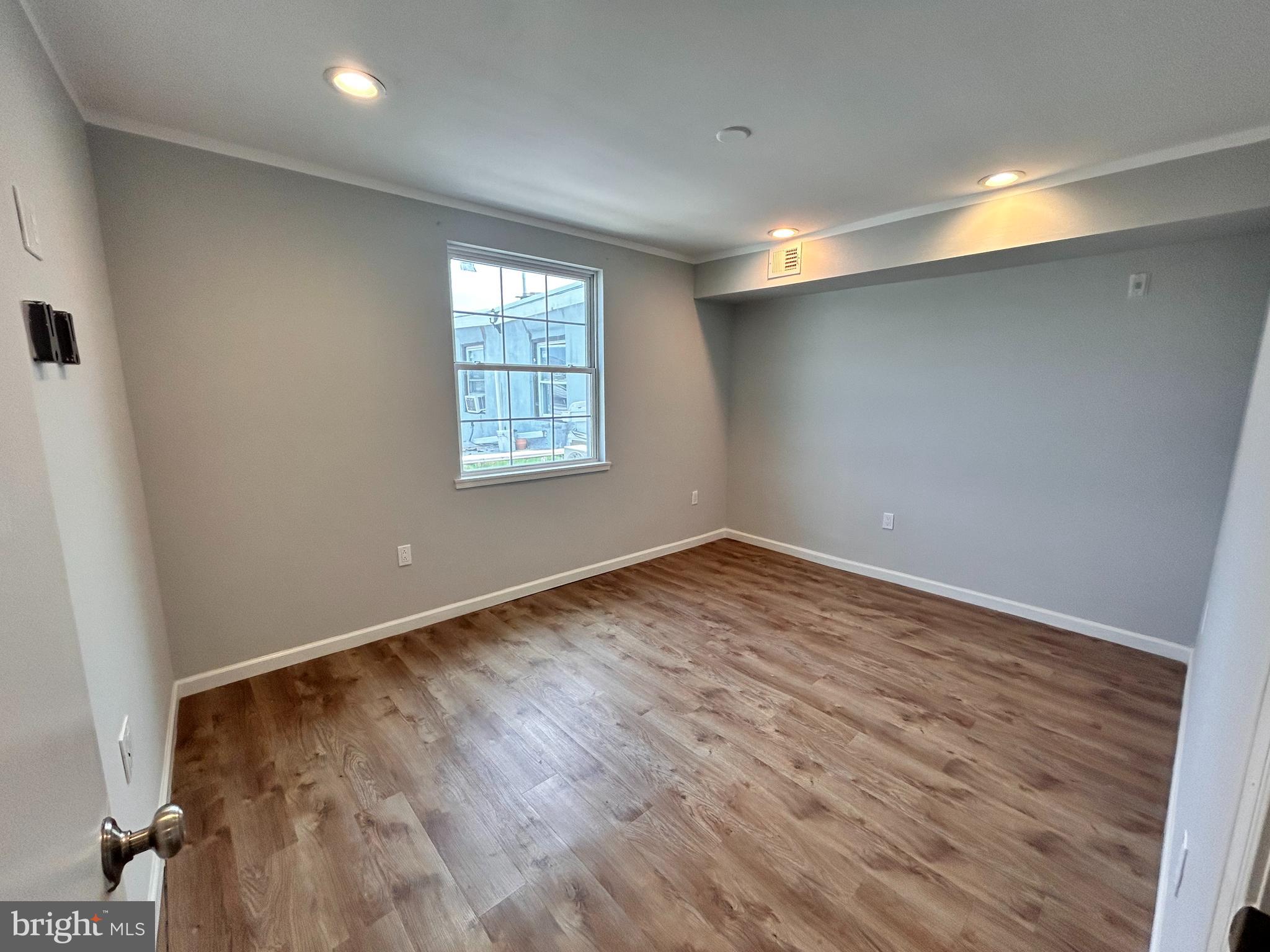 401-3 W NORRIS STREET 5