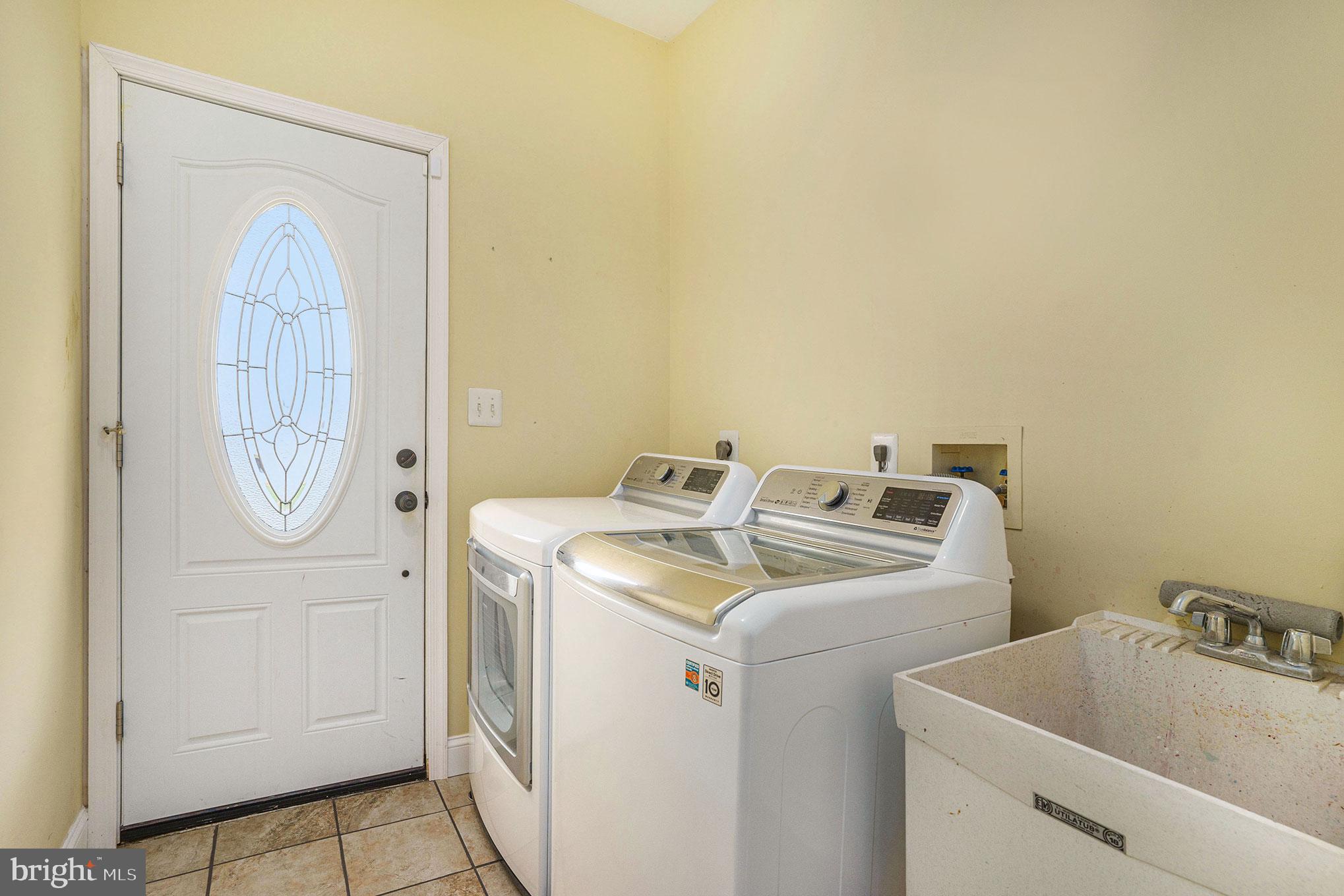 BLUE BELL CC - Residential