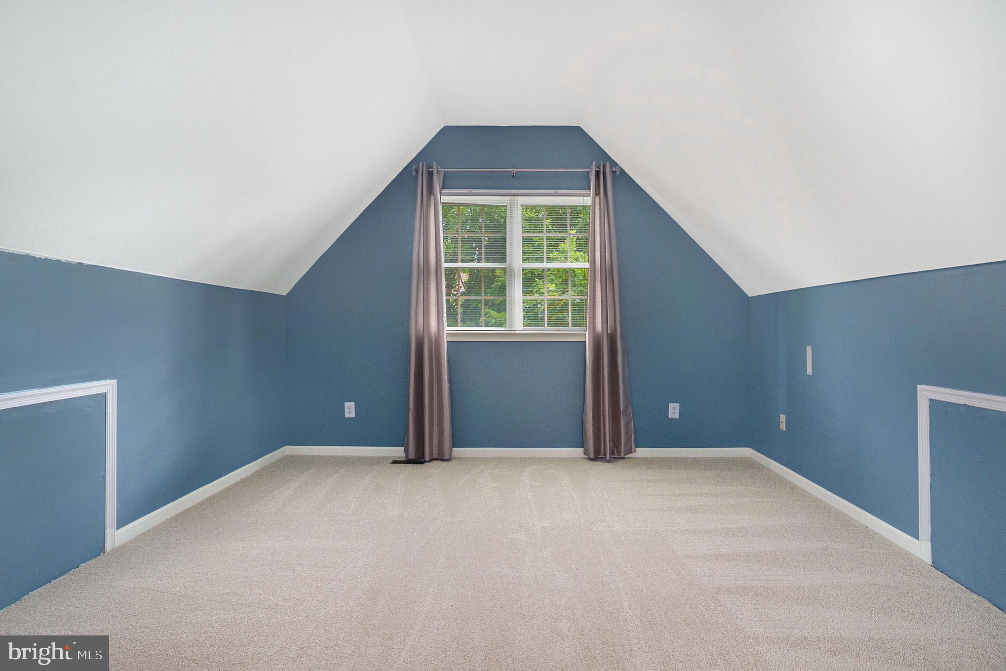 BLUE BELL CC - Residential