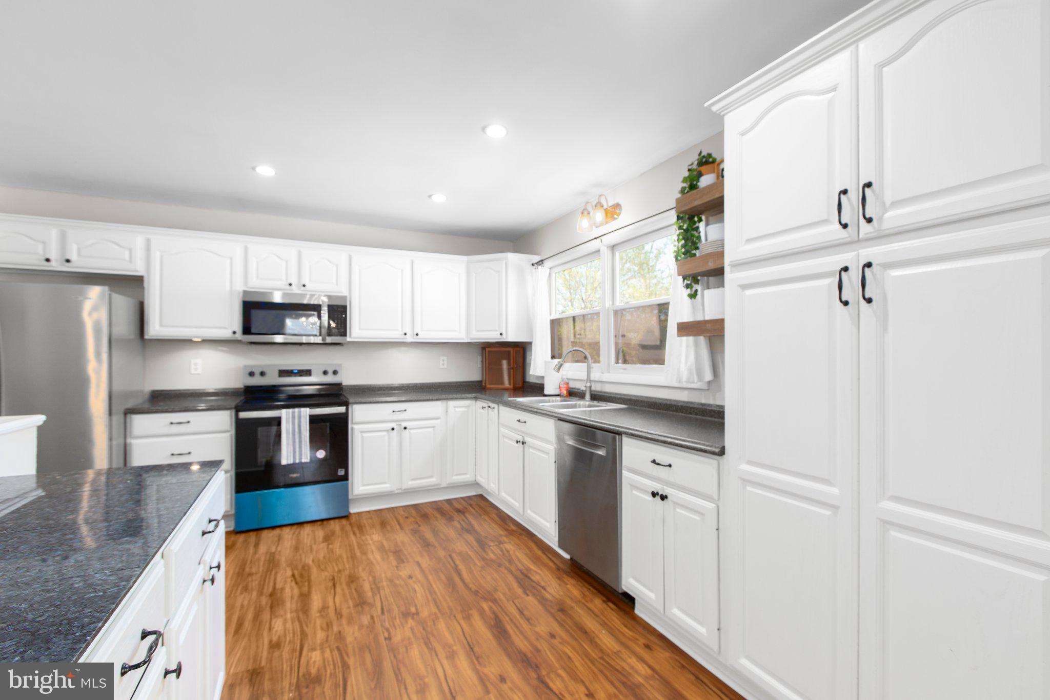 BRIARWOOD ESTATES - Residential