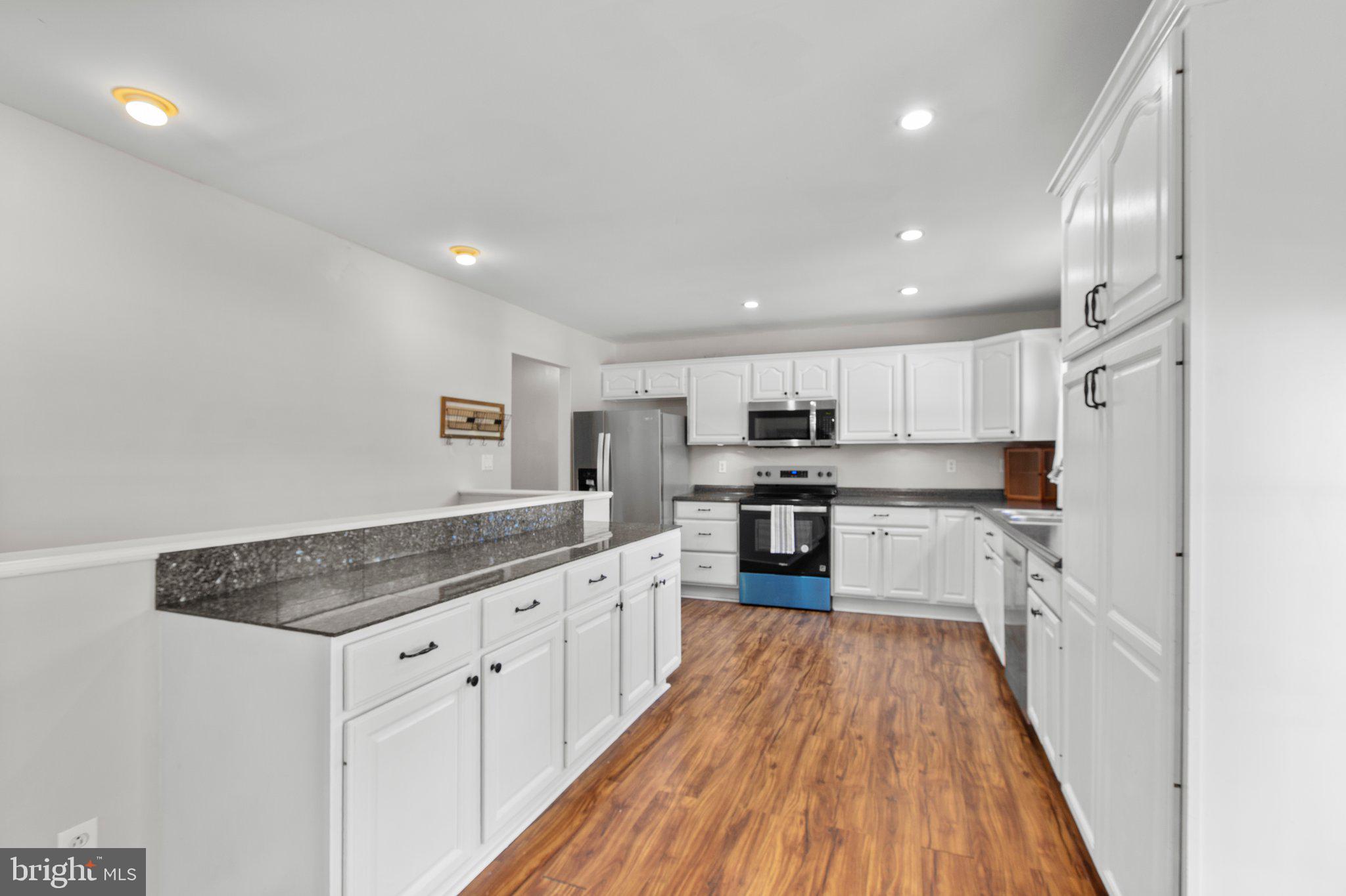 BRIARWOOD ESTATES - Residential