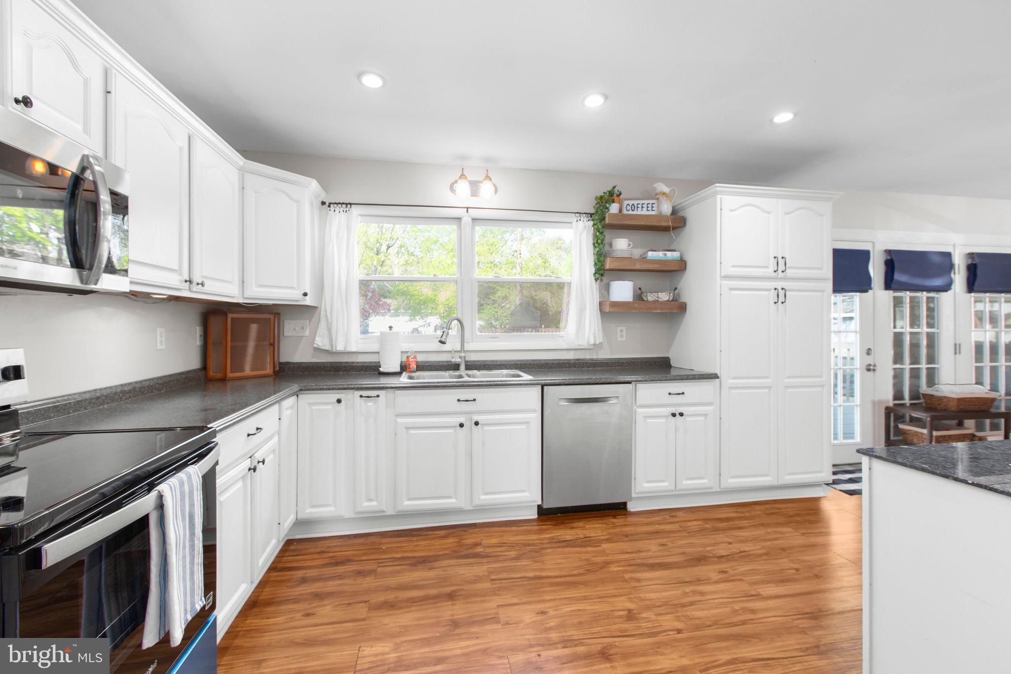 BRIARWOOD ESTATES - Residential