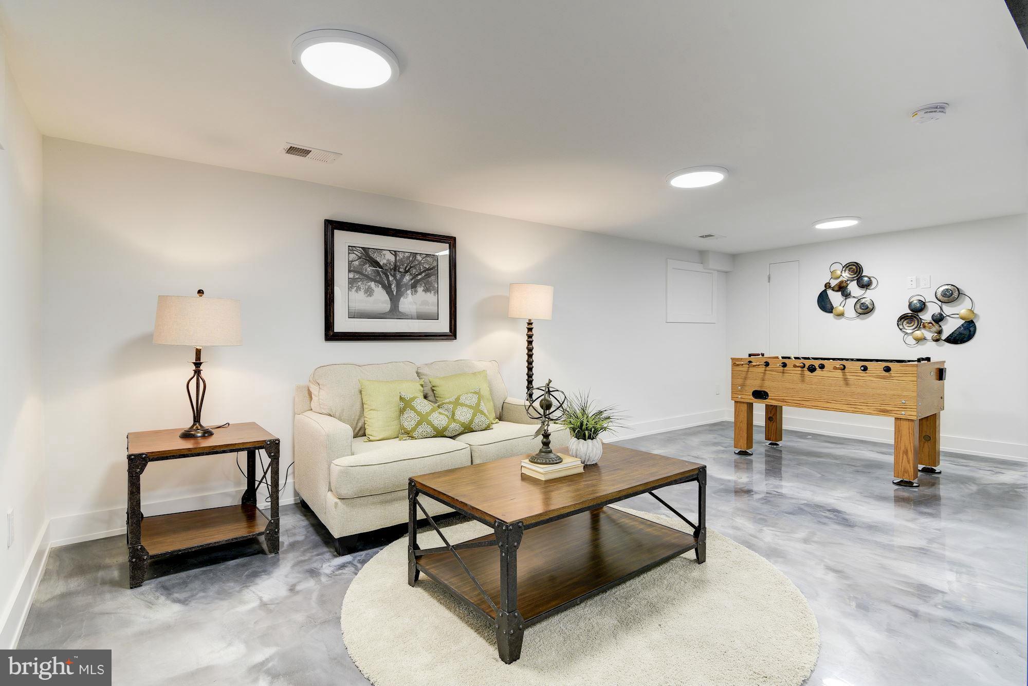 CHEVY CHASE - Residential