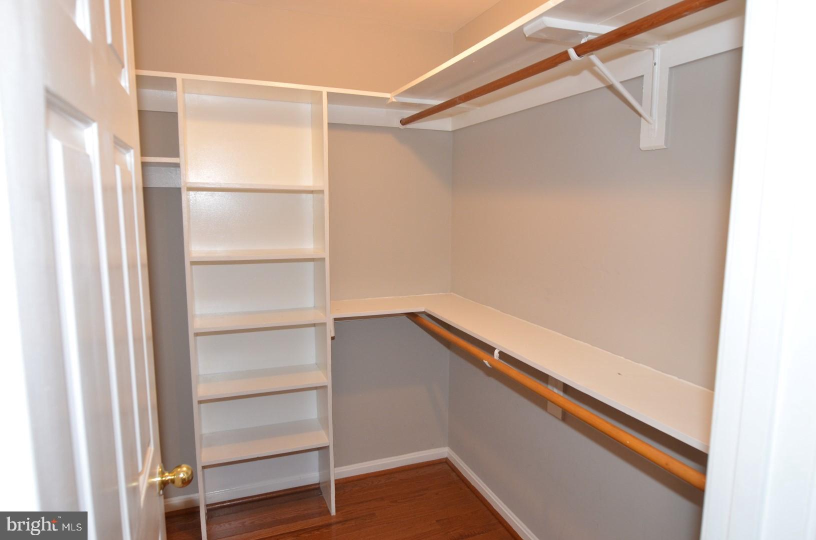 HIDDEN LAKE - Residential